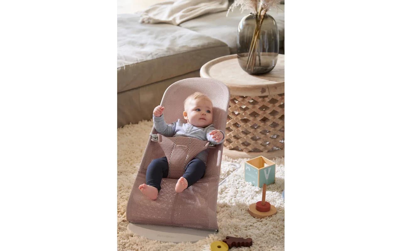 Шезлонг BabyBjorn Bouncer Bliss Mesh 1089 Dusty Pink фото 3