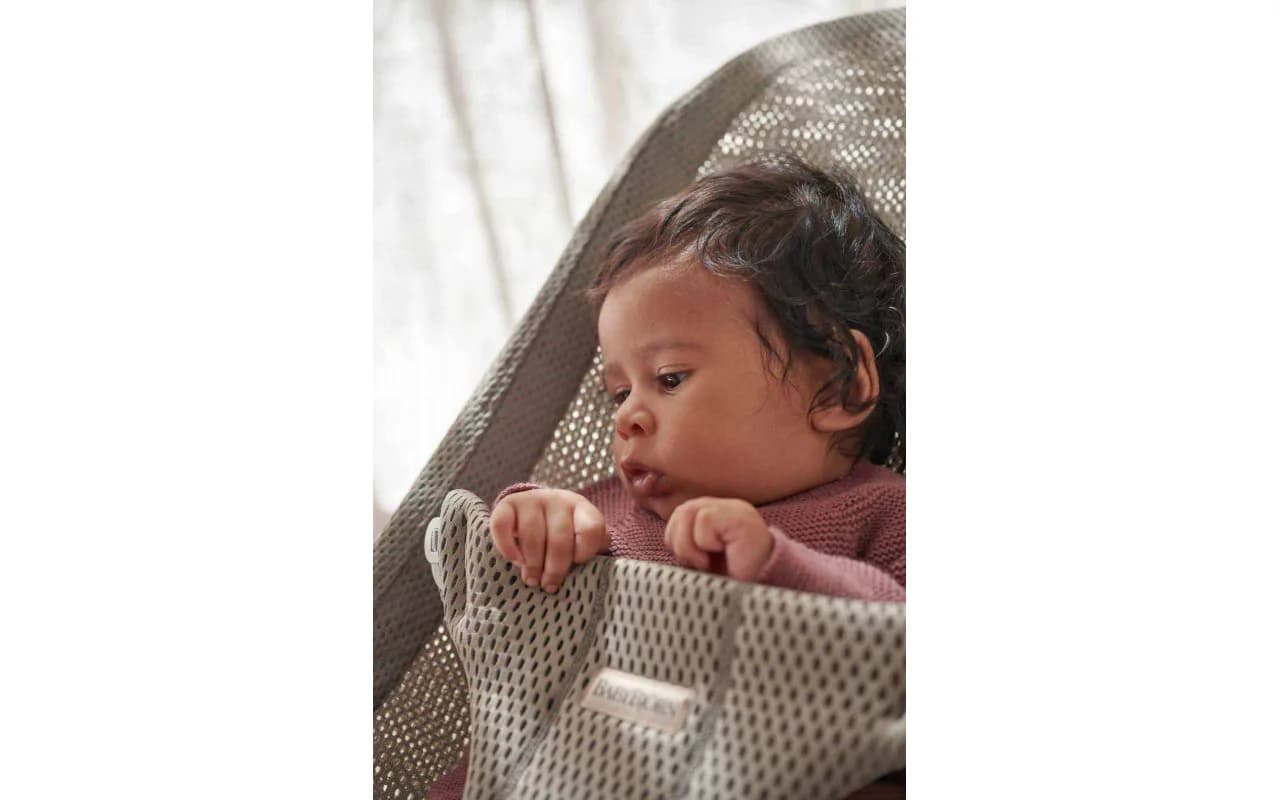 Шезлонг BabyBjorn Bouncer Bliss Mesh 1027 Sand Gray фото 2