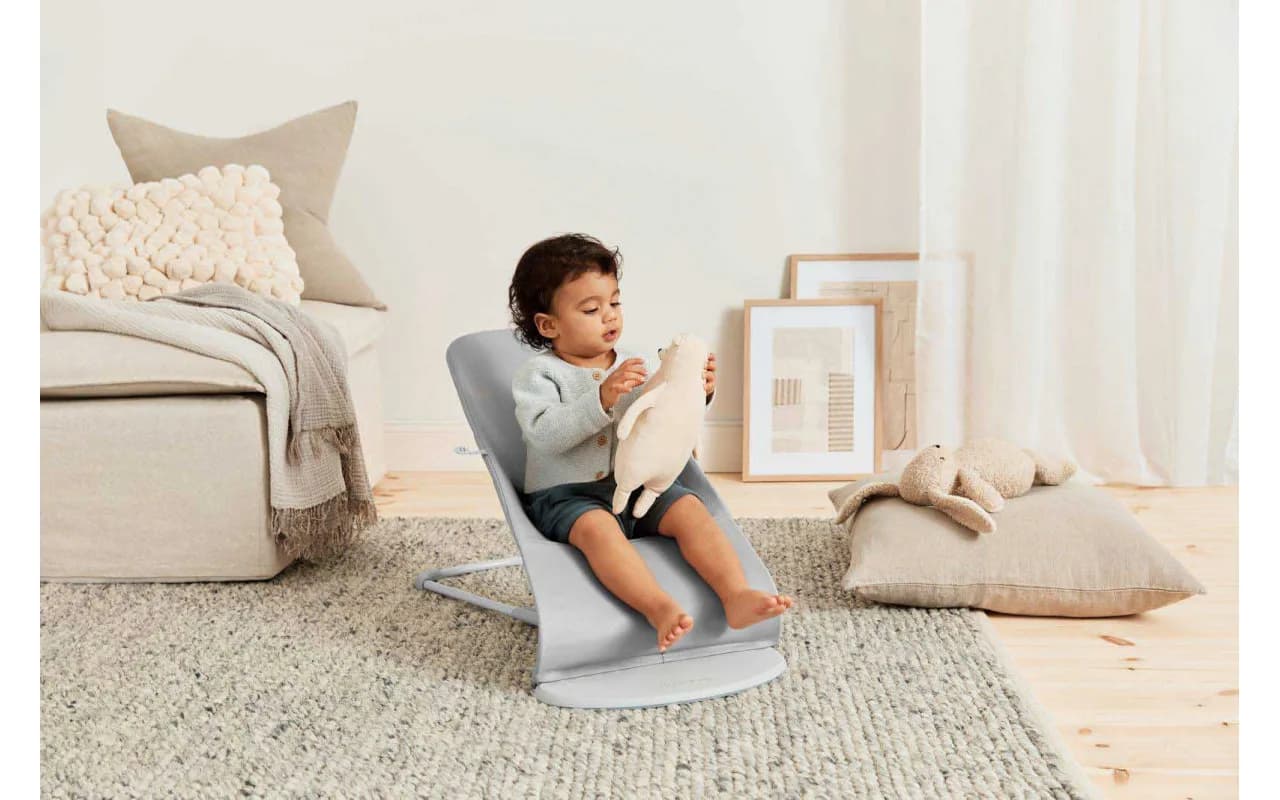 Шезлонг BabyBjorn Bouncer Bliss Woven Petal Quilt 2246 Light Grey фото 2