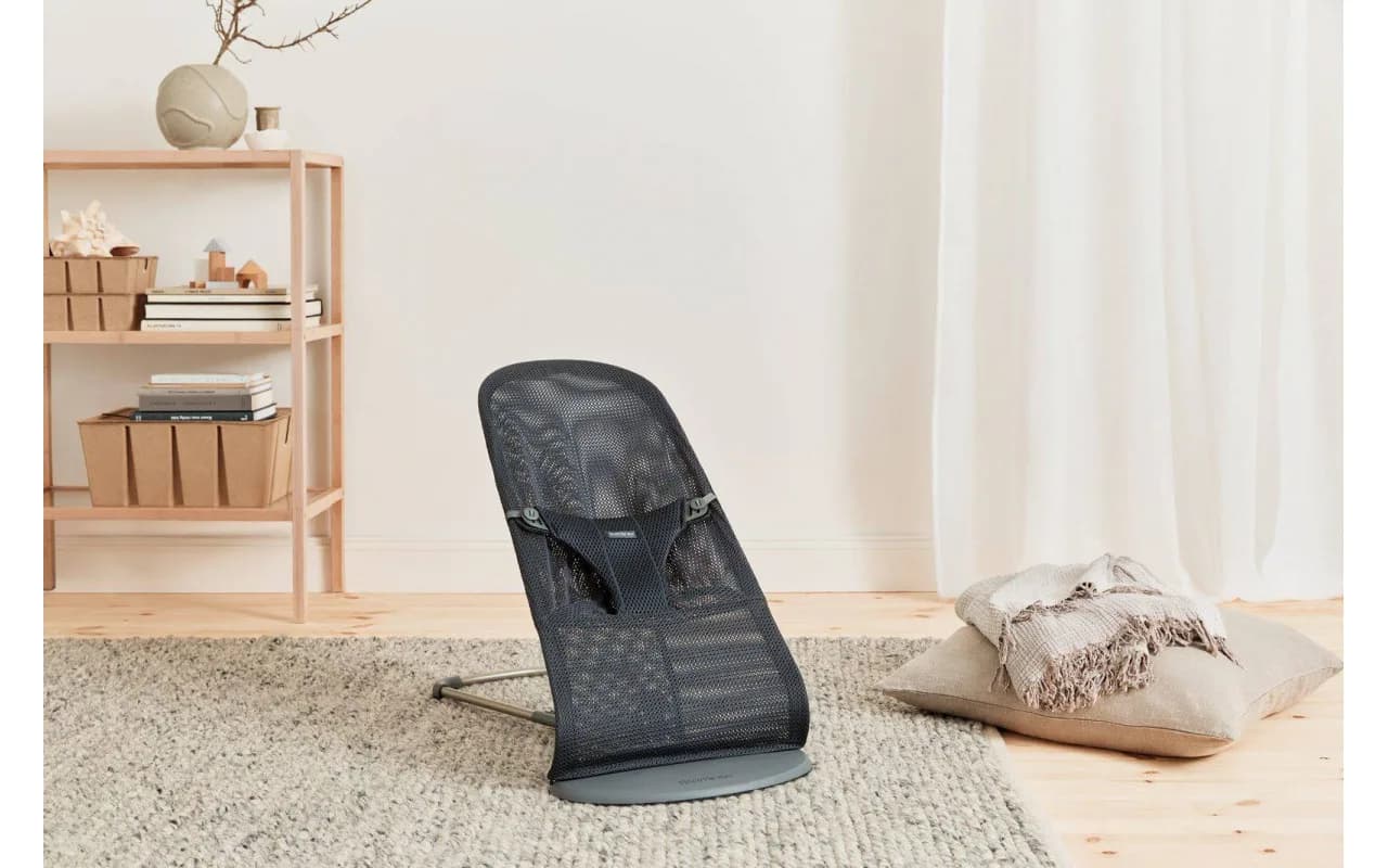 Шезлонг BabyBjorn Bouncer Bliss Mesh 0136 Anthracite фото 2