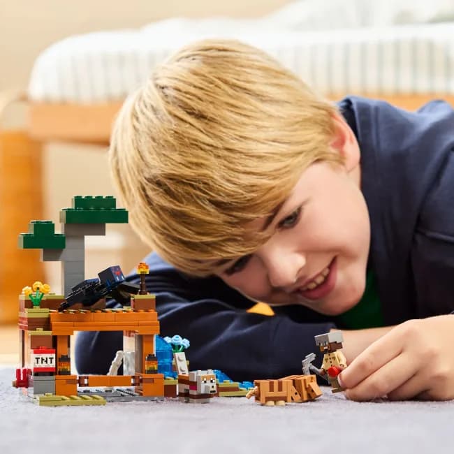 Конструктор Lego Minecraft Шахтна експедиція Броненосець 247дет 21269 фото 6