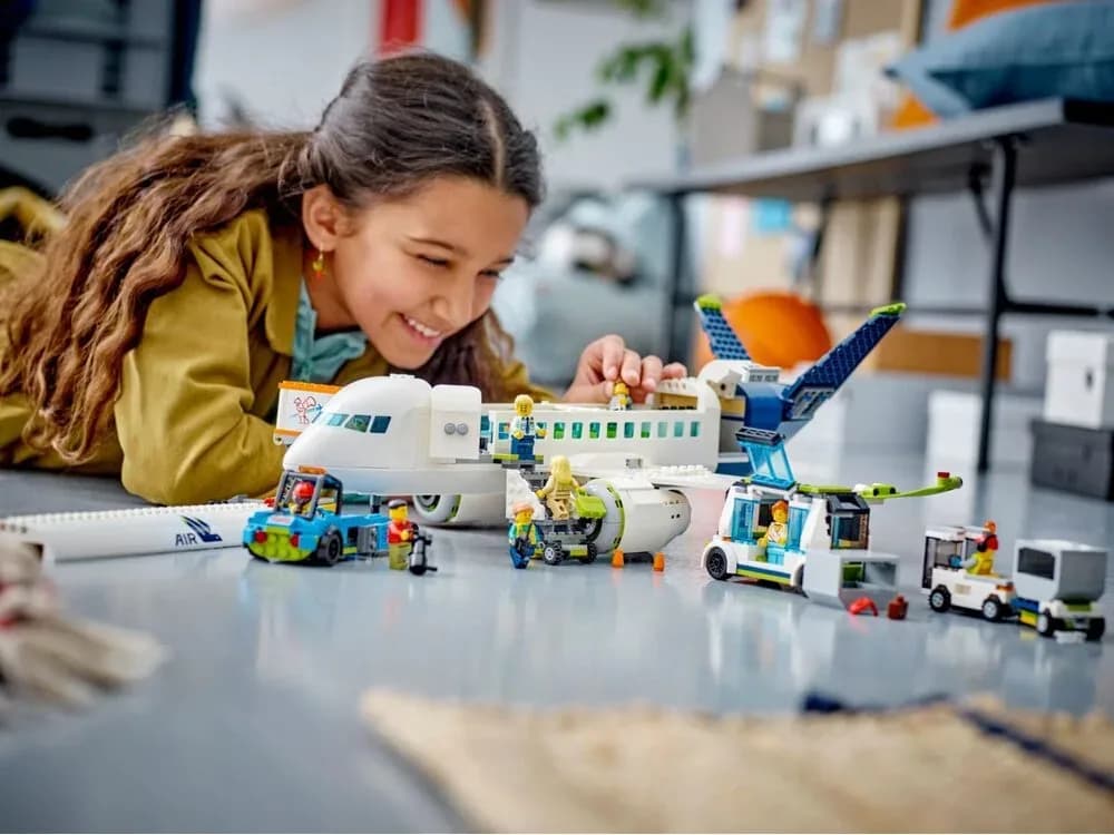 Конструктор Lego City Пасажирський літак 913дет 60367 фото 8