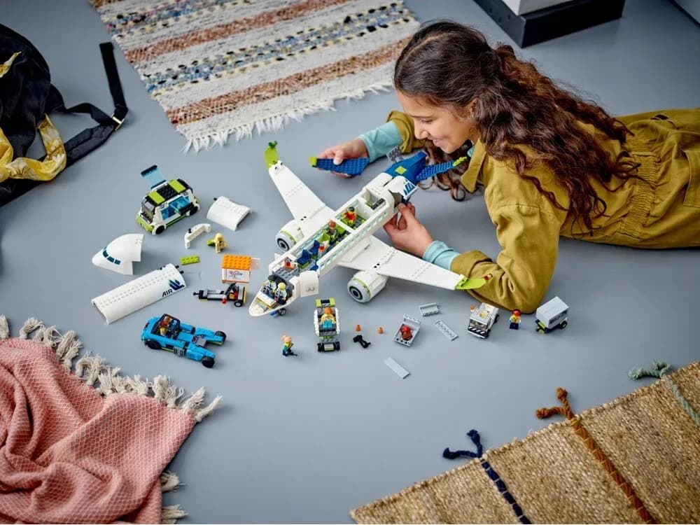 Конструктор Lego City Пасажирський літак 913дет 60367 фото 7