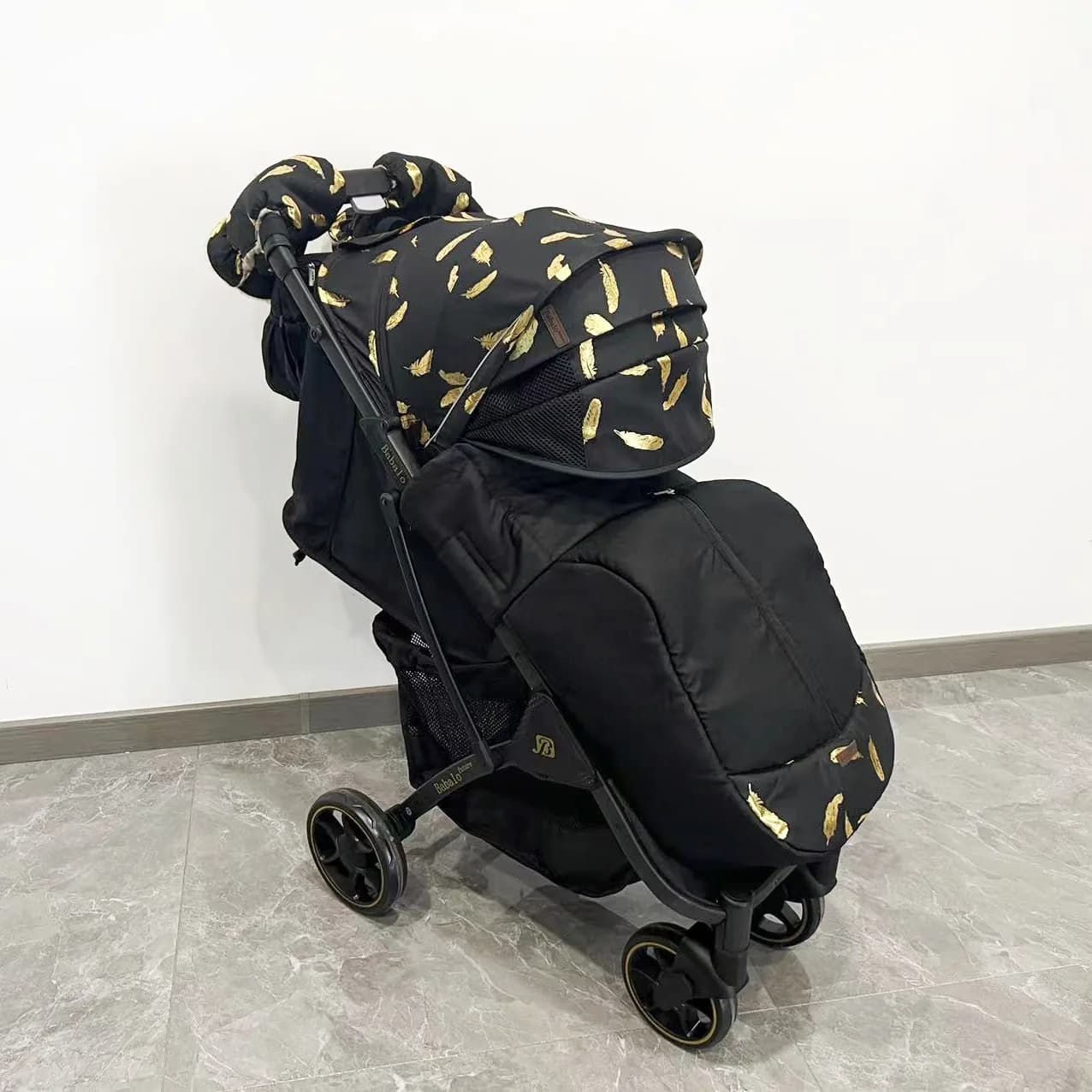 Коляска прогулянкова Pote Future PF-01 gold фото 3