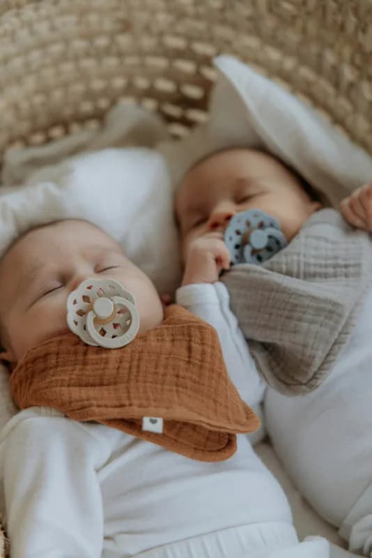 Пустушка латексна BIBS Boheme Vanilla Glow 6-18м 220255 фото 4