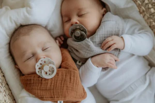 Пустушка латексна BIBS Boheme Vanilla Glow 6-18м 220255 фото 3