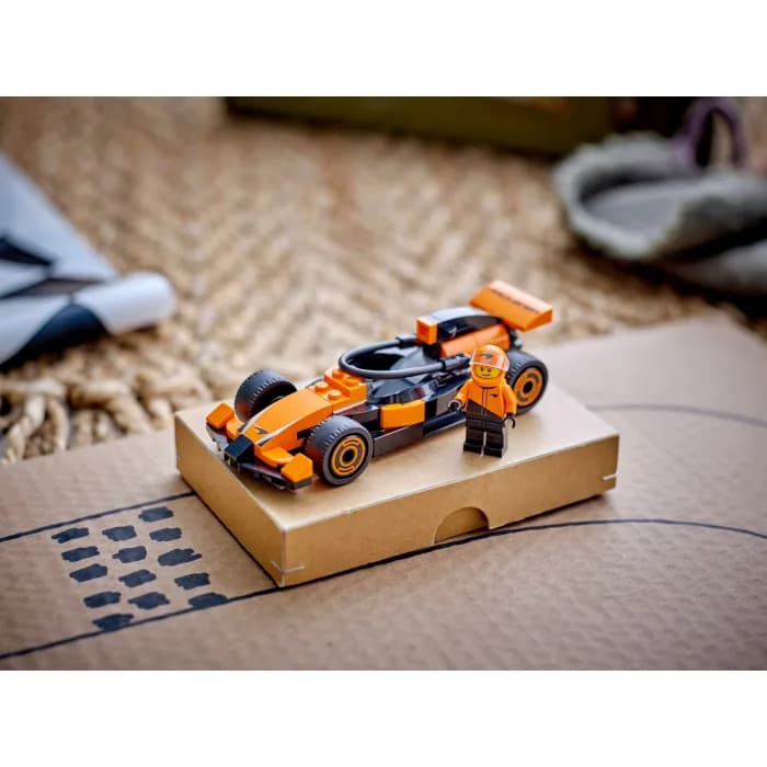 Конструктор Lego City Пілот F1 з автомобілем McLaren 86дет 60442 фото 8