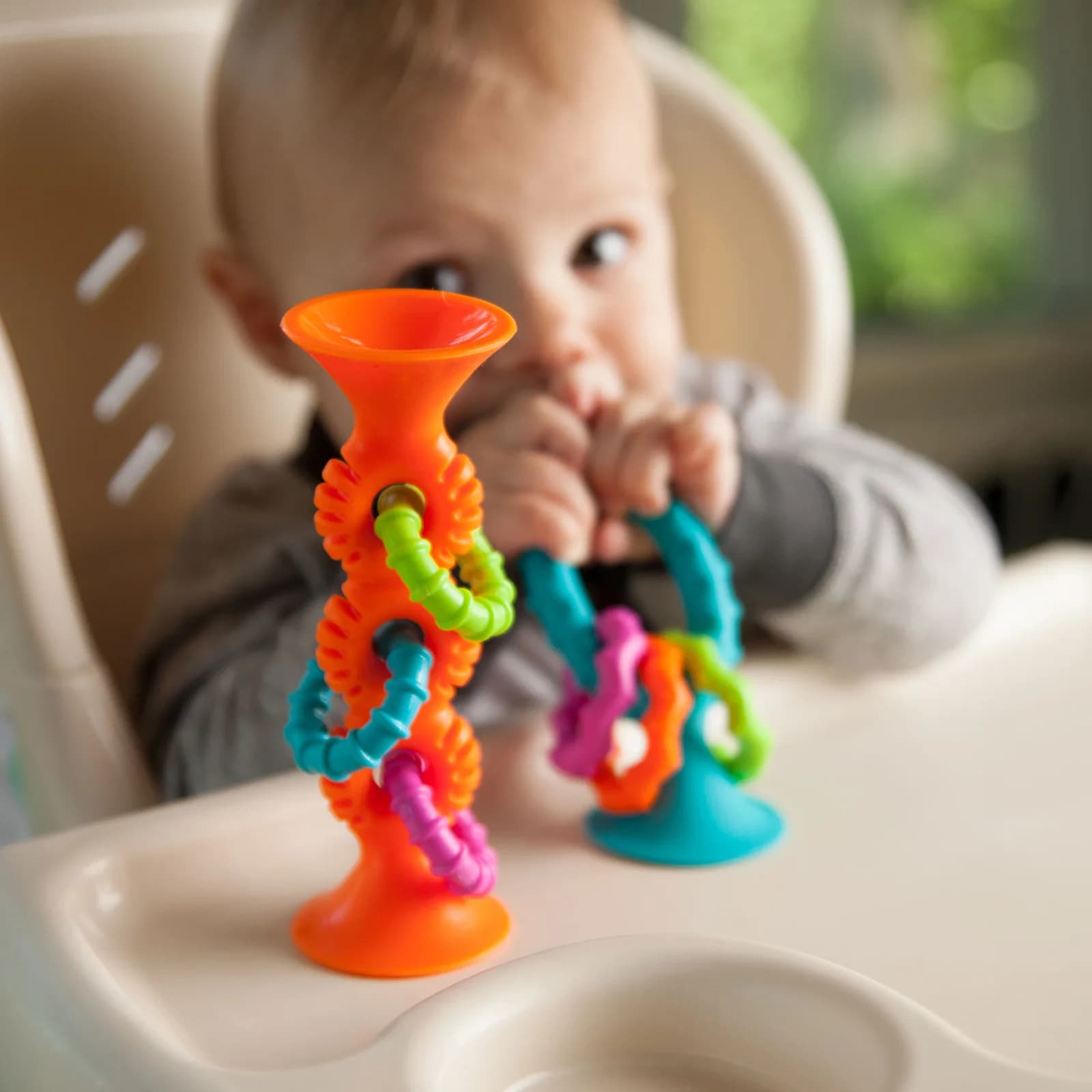 Брязкальце-прорізувач Fat Brain Toys pipSquigz Loops F165ML фото 5