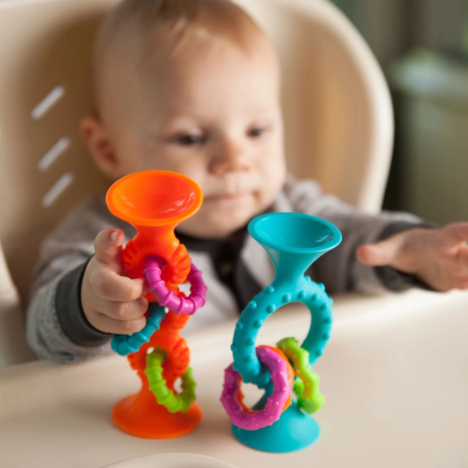 Брязкальце-прорізувач Fat Brain Toys pipSquigz Loops F165ML фото 3