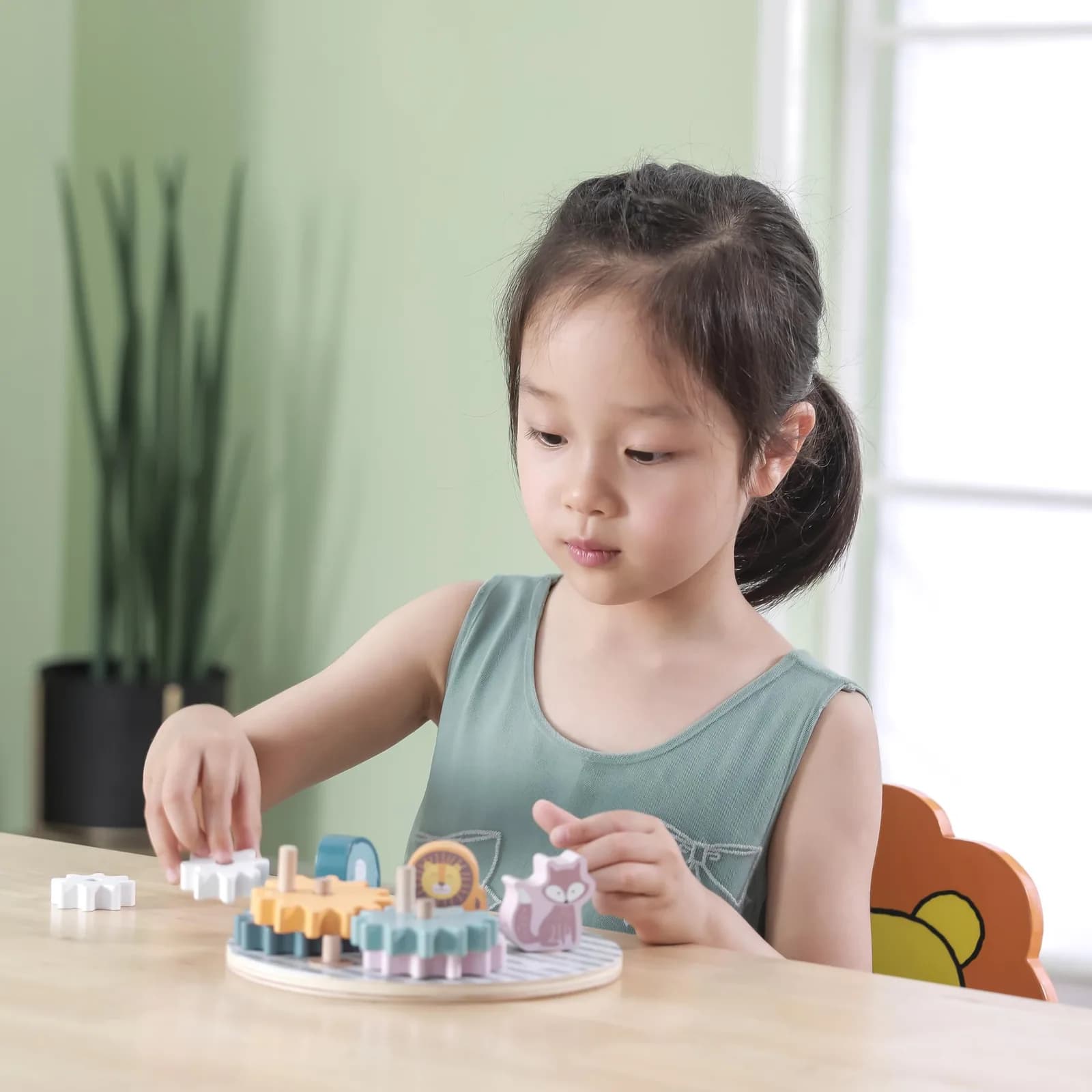 Іграшка розвиваюча Viga Toys Шестерні зі звірятами 44006 фото 4