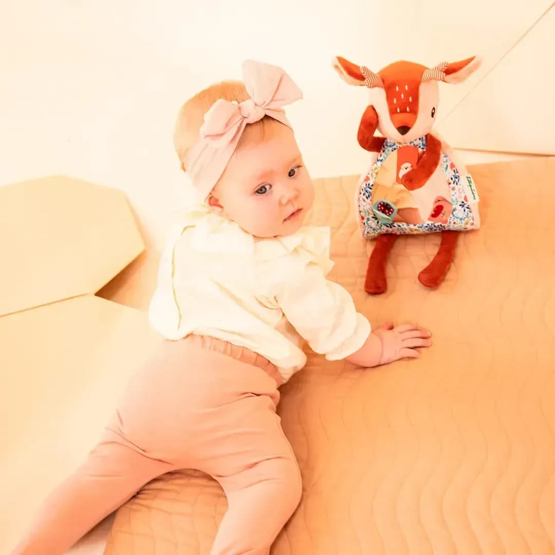 Іграшка з дзеркалом Lilliputiens Peekaboo Оленя Стелла 83551 фото 8