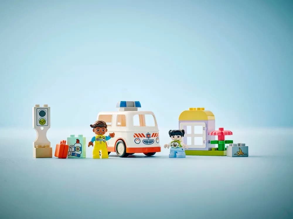Конструктор Lego Duplo Швидка допомога та водій 19дет 10447 фото 7 Конструктор Lego Duplo Швидка допомога та водій 19дет 10447 фото 7