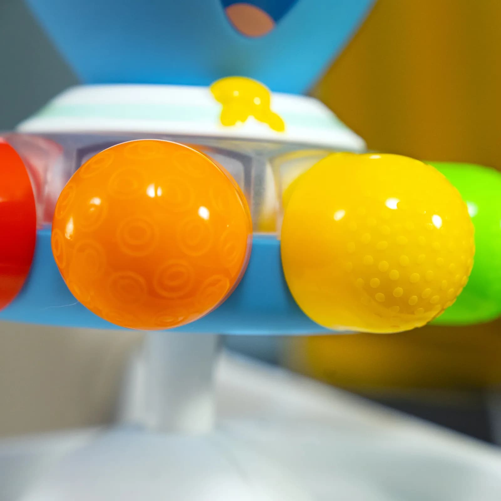 Іграшка розвиваюча на стіл Baby Einstein Opus's Spin and Sea 13147 фото 8 Іграшка розвиваюча на стіл Baby Einstein Opus's Spin and Sea 13147 фото 8
