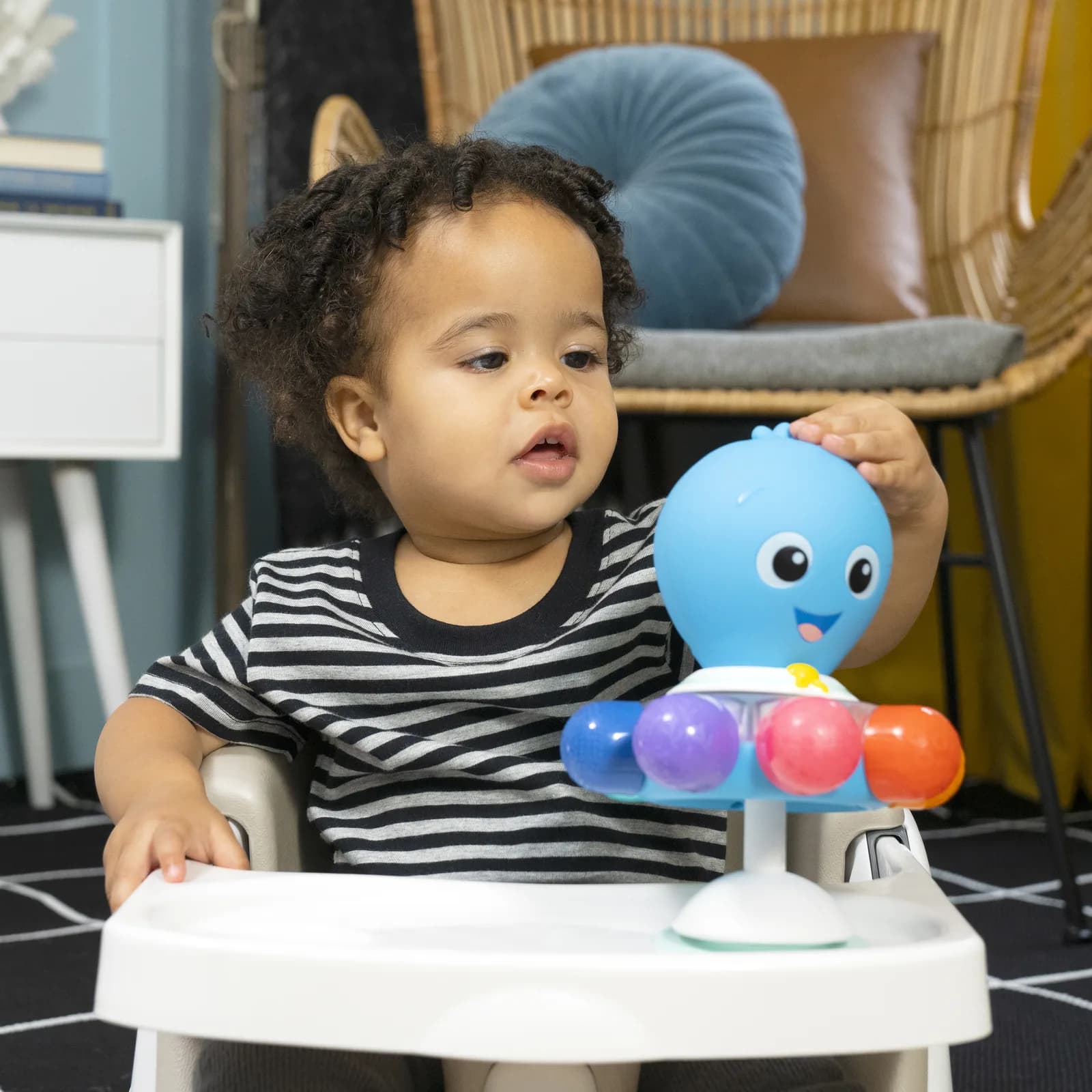 Іграшка розвиваюча на стіл Baby Einstein Opus's Spin and Sea 13147 фото 2 Іграшка розвиваюча на стіл Baby Einstein Opus's Spin and Sea 13147 фото 2