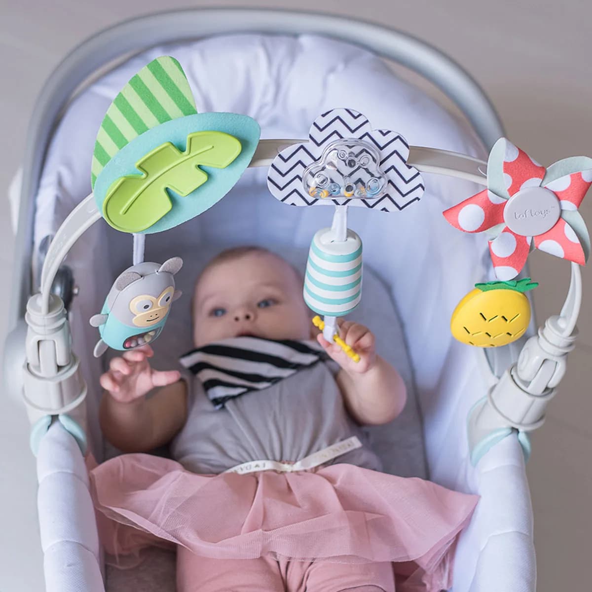 Гнучка дуга для коляски Taf Toys Тропічний оркестр 12135 фото 4 Гнучка дуга для коляски Taf Toys Тропічний оркестр 12135 фото 4